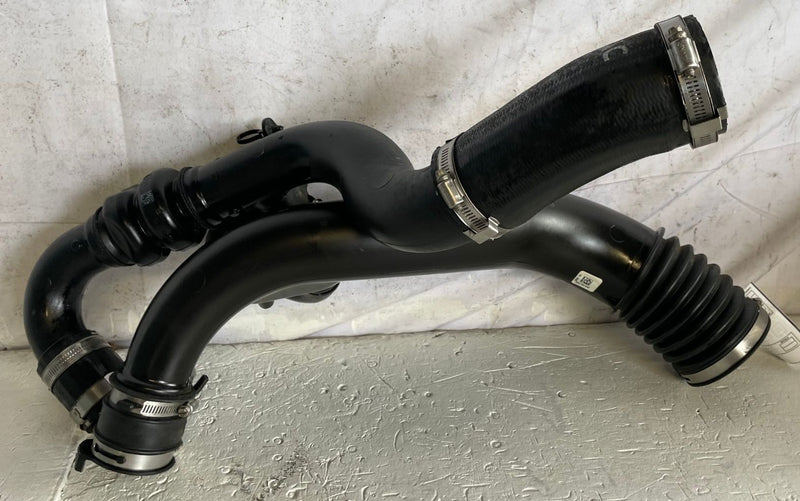 Load image into Gallery viewer, 15-23 FORD MUSTANG ENGINE AIR INTAKE INLET HOSE PIPE TUBE ASSEMBLY 2.3L # 112968