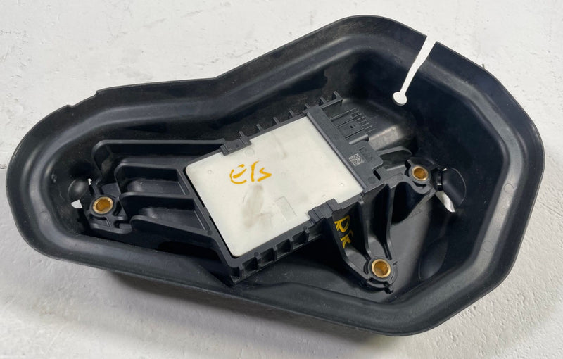 Load image into Gallery viewer, 2019-2025 HONDA PASSPORT REAR RIGHT BLIND SPOT RADAR SENSOR W/ BRACKET # 113342
