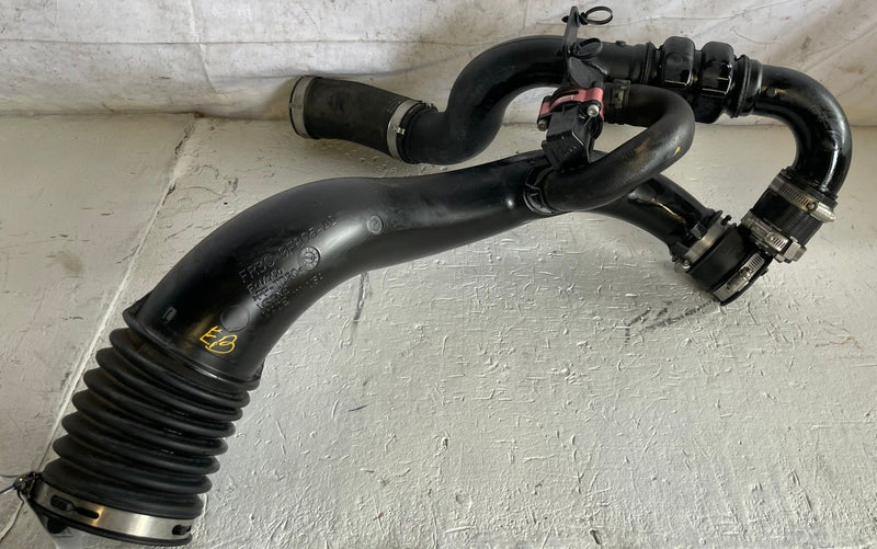 Load image into Gallery viewer, 15-23 FORD MUSTANG ENGINE AIR INTAKE INLET HOSE PIPE TUBE ASSEMBLY 2.3L # 112968