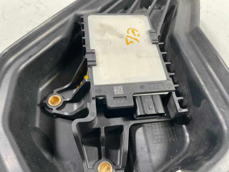 Load image into Gallery viewer, 2019-2025 HONDA PASSPORT REAR RIGHT BLIND SPOT RADAR SENSOR W/ BRACKET # 113342