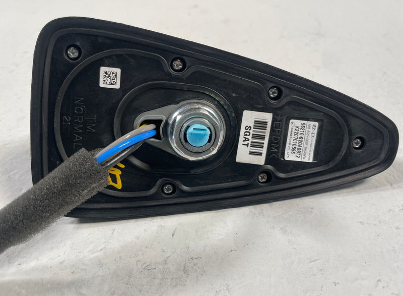 Load image into Gallery viewer, 21-23 HYUNDAI SANTA FE EXTERIOR SHARK ROOF FIN RADIO ANTENA BLUE (ST2)# 107923