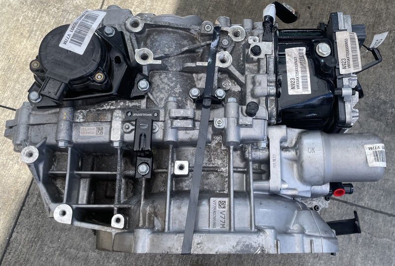 Load image into Gallery viewer, HYUNDAI SANTA FE FWD AUTO TRANSMISSION ASSEMBLY 2.5L 10K MILES 2024-2025 #112120