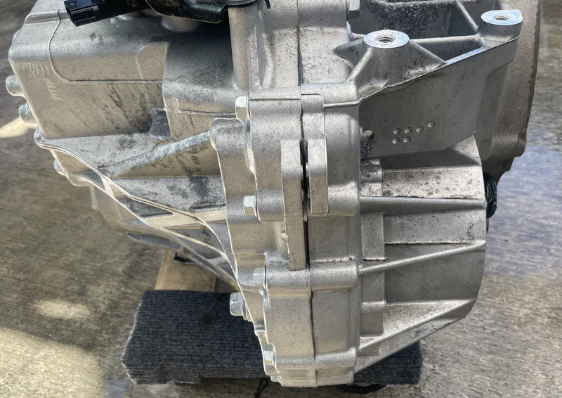 Load image into Gallery viewer, HYUNDAI SANTA FE FWD AUTO TRANSMISSION ASSEMBLY 2.5L 10K MILES 2024-2025 #112120