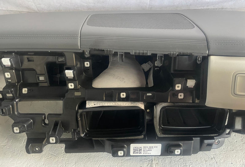 Load image into Gallery viewer, 2024 - 2026 HYUNDAI SANTA FE FRONT DASHBOARD INSTRUMENT PANEL ASSEMBLY # 112131