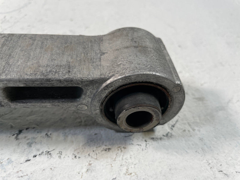Load image into Gallery viewer, 19-25 HYUNDAI PALISADE SANTA FE ENGINE MOTOR MOUNT TORQUE ARM ROLL ROD # 109360