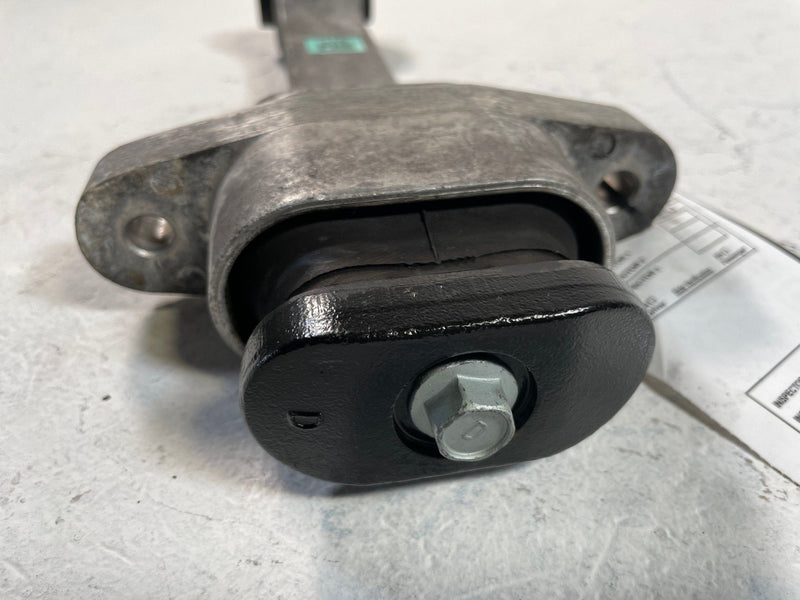 Load image into Gallery viewer, 19-25 HYUNDAI PALISADE SANTA FE ENGINE MOTOR MOUNT TORQUE ARM ROLL ROD # 109360