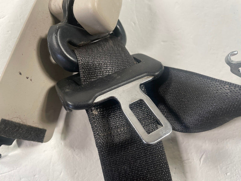 Load image into Gallery viewer, 2019 - 2023 FORD RANGER FRONT LEFT DRIVER SIDE SEATBELT RETRACTOR 2.3L # 112168