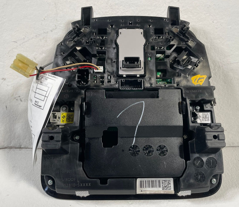 Load image into Gallery viewer, 21-23 HYUNDAI SANTA FE INTERIOR FRONT OVERHEAD ROOF MAP DOME LIGHT LAMP # 107922