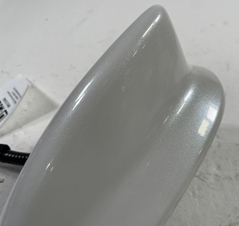 Load image into Gallery viewer, 2019-2025 HONDA PASSPORT SHARK ROOF FIN RADIO ANTENNA WHITE (NH883P) # 113346
