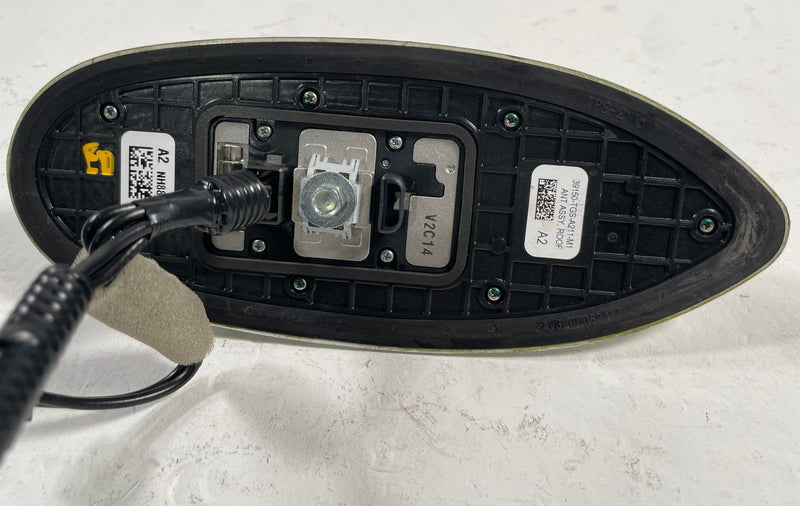 Load image into Gallery viewer, 2019-2025 HONDA PASSPORT SHARK ROOF FIN RADIO ANTENNA WHITE (NH883P) # 113346