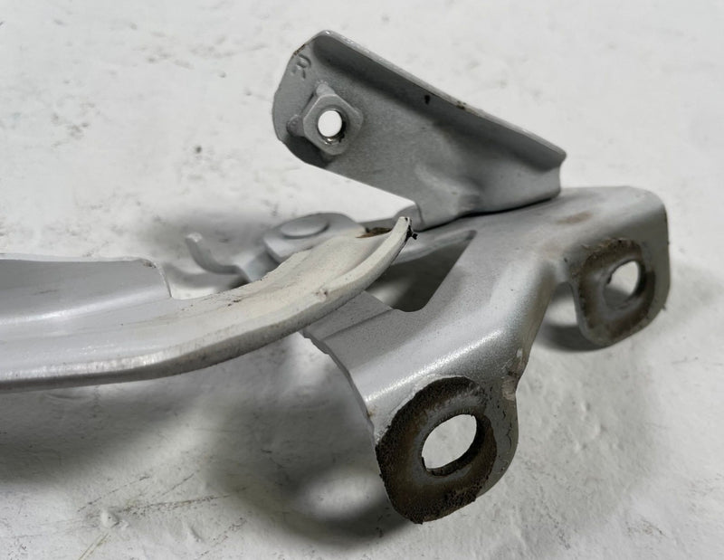 Load image into Gallery viewer, 2019 - 2025 HONDA PASSPORT FRONT LEFT & RIGHT HOOD BONNET HINGES PAIR # 113343