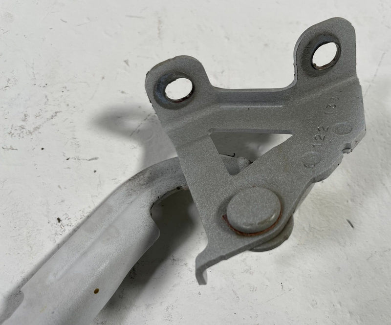 Load image into Gallery viewer, 2019 - 2025 HONDA PASSPORT FRONT LEFT & RIGHT HOOD BONNET HINGES PAIR # 113343