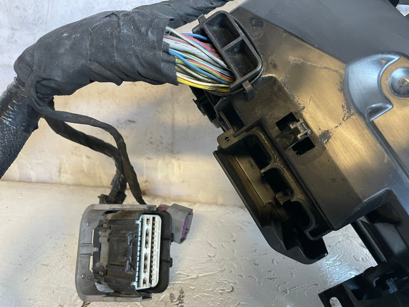 Load image into Gallery viewer, 2018-2023 FORD MUSTANG ENGINE FUSE RELAY JUNCTION BOX W/ WIRING HARNESS # 112982