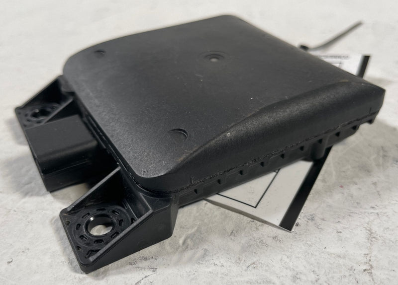 Load image into Gallery viewer, 2021-23 HYUNDAI SANTA FE REAR RIGHT BLIND SPOT RADAR SENSOR MODULE 2.5L # 107917