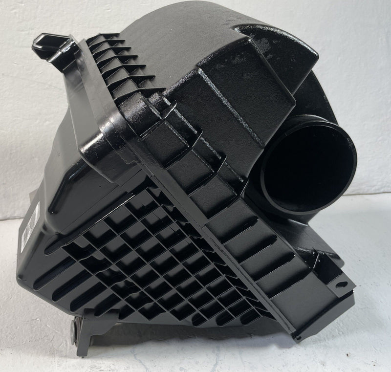 Load image into Gallery viewer, 2020 - 2025 HYUNDAI PALISADE ENGINE AIR INTAKE CLEANER HOUSING BOX 3.8L # 109362