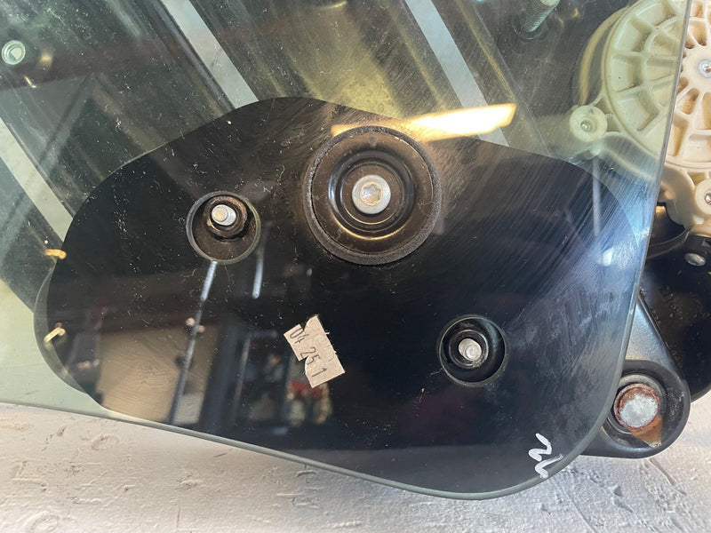 Load image into Gallery viewer, 2015-2023 FORD MUSTANG RWD REAR RIGHT WINDOW REGULATOR QUARTER GLASS # 113576