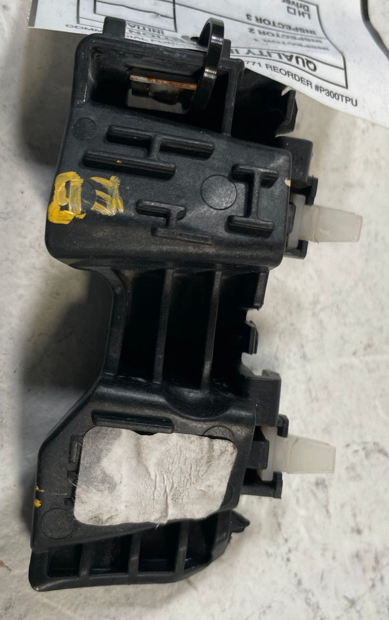 Load image into Gallery viewer, 2021 - 2024 KIA K5 FRONT BUMPER LEFT DRIVER SIDE MOUNT SUPPORT BRACKET # 110669