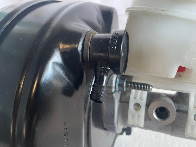 Load image into Gallery viewer, 15-23 FORD MUSTANG POWER BRAKE BOOSTER & MASTER CYLINDER RESERVOIR 2.3L # 113547