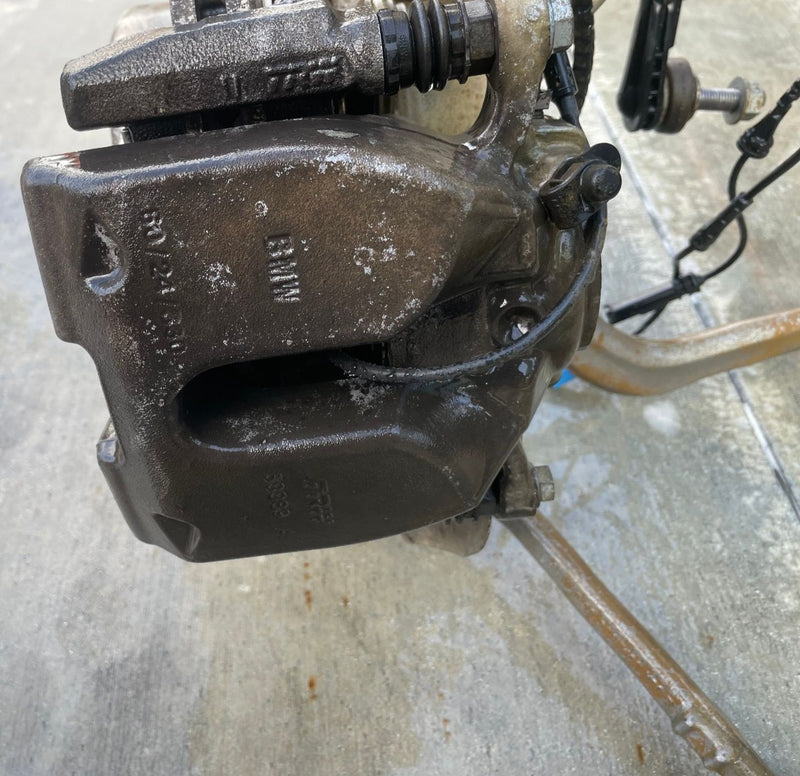 Load image into Gallery viewer, 2018 - 2024 BMW X3 G01 RWD FRONT LEFT DRIVER SIDE KNEE ASSMEBLY # 108331
