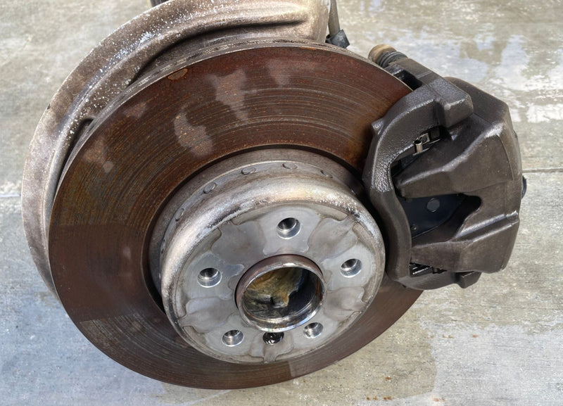 Load image into Gallery viewer, 2018 - 2024 BMW X3 G01 RWD FRONT LEFT DRIVER SIDE KNEE ASSMEBLY # 108331