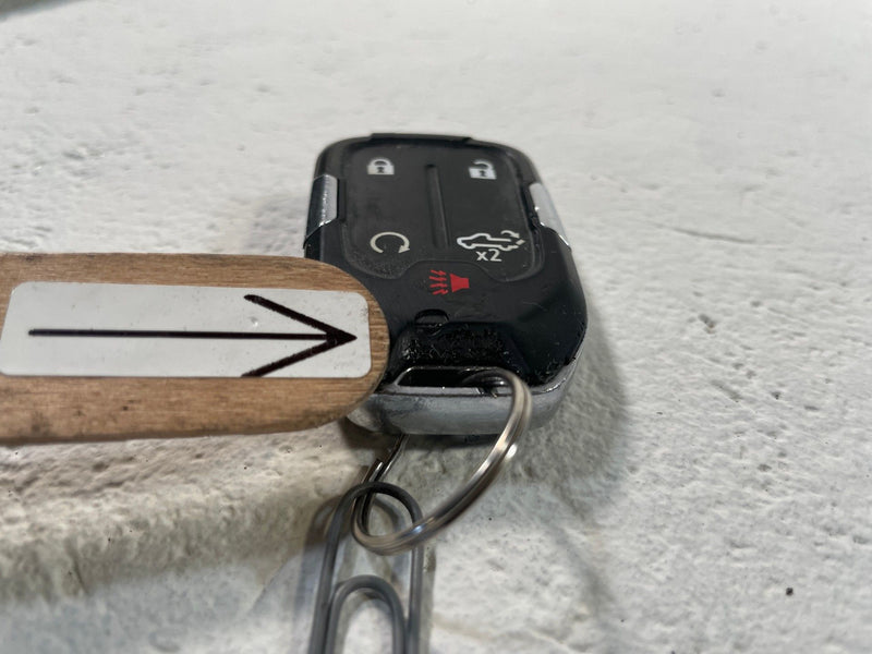 Load image into Gallery viewer, 20-22 CHEVROLET SILVERADO 1500 ENGINE & BODY CONTROL MODULE W/ KEY FOB # 109388