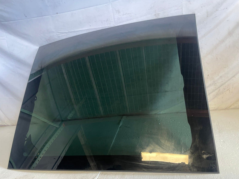 Load image into Gallery viewer, 2022-25 HYUNDAI TUCSON FRONT UPPER OVERHEAD SUNROOF SLIDING WINDOW GLASS #113067