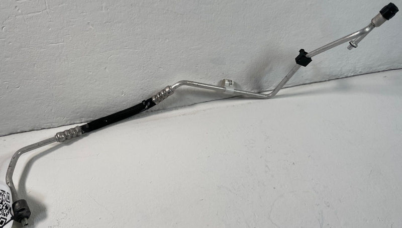 Load image into Gallery viewer, 19-25 CHEVROLET SILVERADO 1500 A/C AIR CONDITIONER DISCHARGE HOSE TUBE # 109396