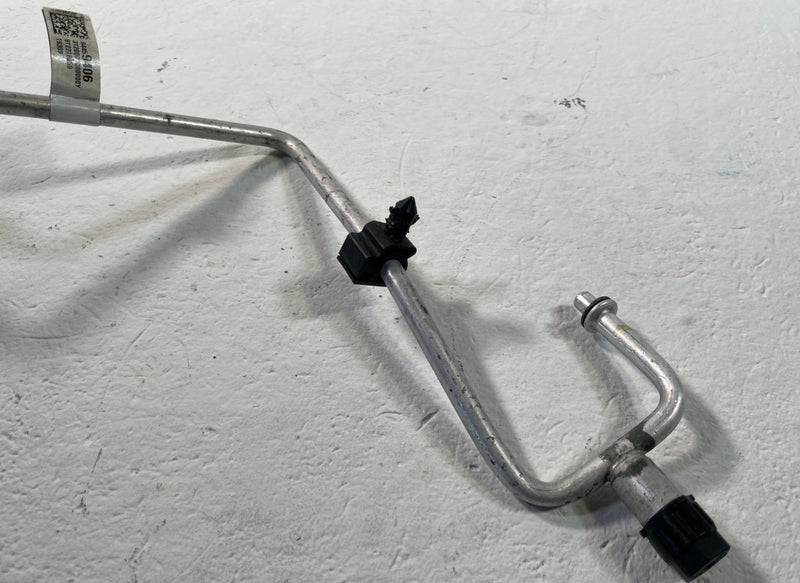 Load image into Gallery viewer, 19-25 CHEVROLET SILVERADO 1500 A/C AIR CONDITIONER DISCHARGE HOSE TUBE # 109396