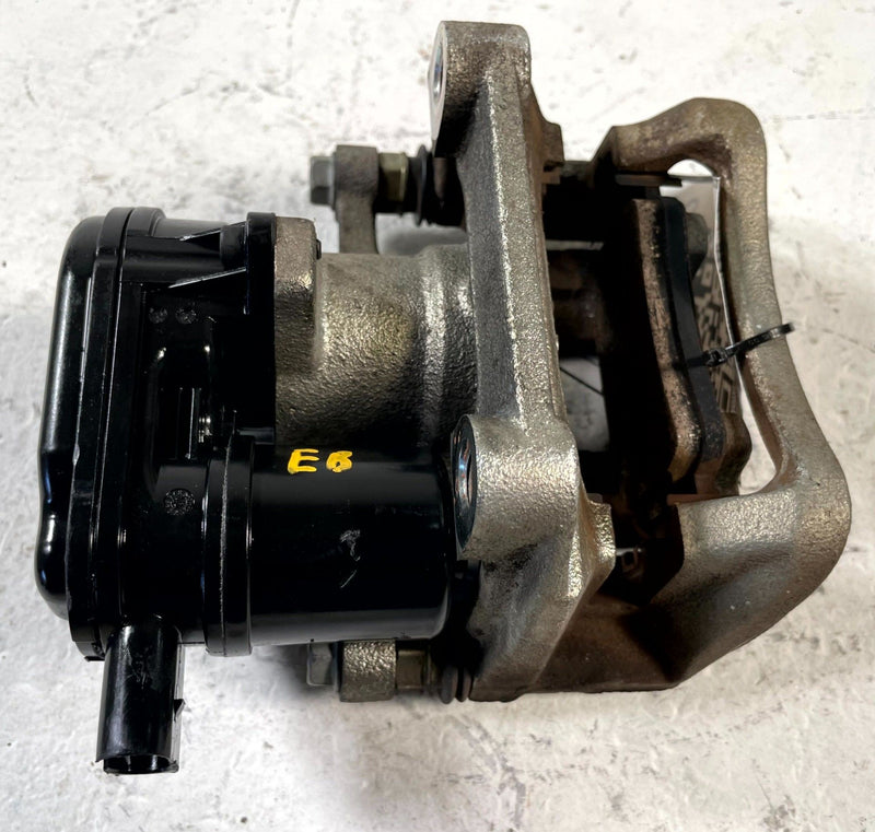 Load image into Gallery viewer, 2021 - 2026 KIA K5 FWD REAR RIGHT PASSENGER SIDE DISC BRAKE CALIPER # 110683