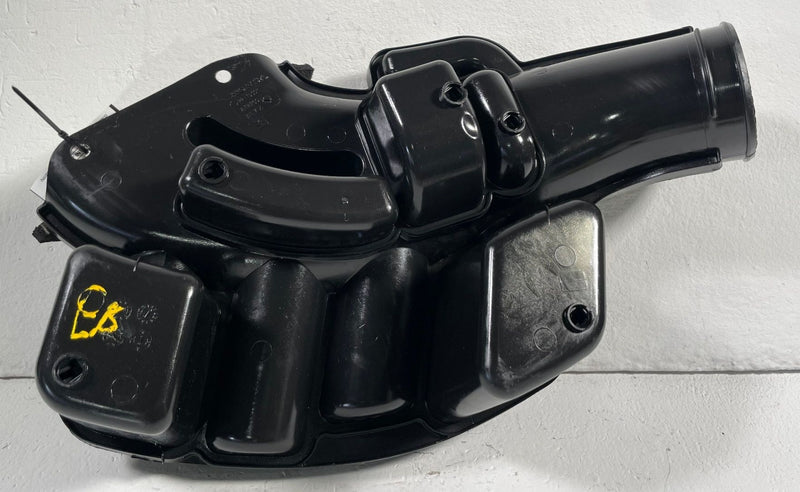 Load image into Gallery viewer, 2019 - 2025 HONDA PASSPORT ENGINE AIR CLEANER INTAKE DUCT TUBE HOSE # 113421