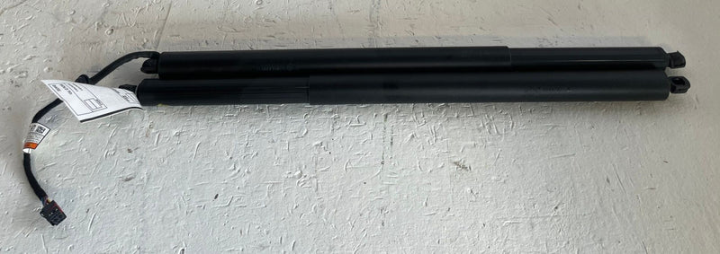 Load image into Gallery viewer, 22-26 HYUNDAI TUCSON REAR LH & RH SIDE TAILGATE LIFTGATE SHOCK STRUT SET #113064