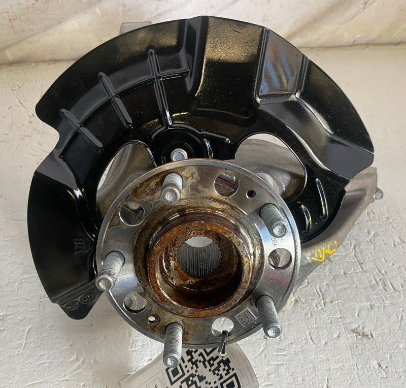 Load image into Gallery viewer, 22-26 HYUNDAI TUCSON FRONT RIGHT PASSENGER SIDE SPINDLE KNUCKLE & HUB # 113054