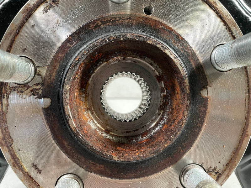 Load image into Gallery viewer, 2019-2025 HONDA PASSPORT FRONT LEFT DRIVER SIDE SPINDLE KNUCKLE W/ HUB # 113395