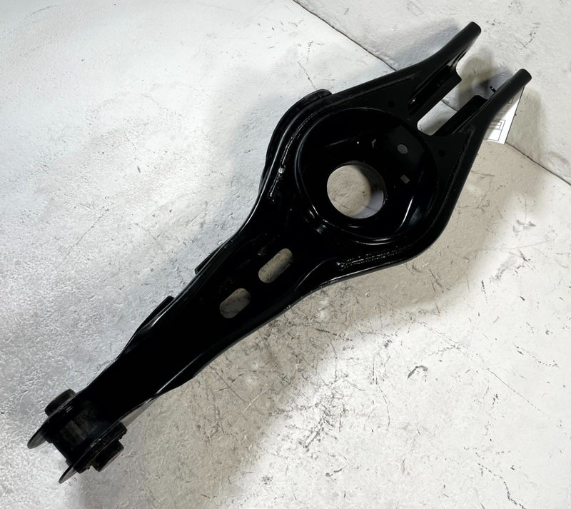 Load image into Gallery viewer, 2021 - 2026 KIA K5 SEDAN REAR RIGHT PASSENGER SIDE LOWER CONTROL ARM # 110686