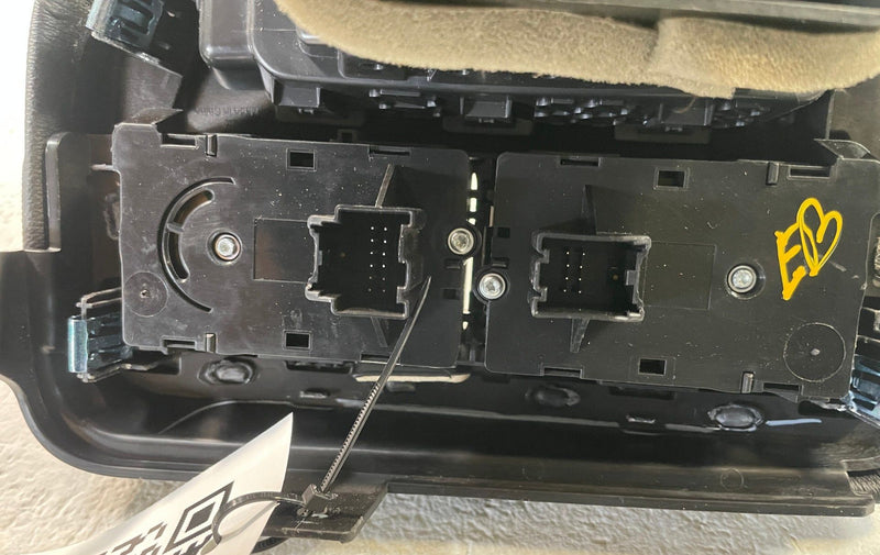 Load image into Gallery viewer, 2019-23 CHEVROLET SILVERADO 1500 LEFT DASH AIR VENT W/ HEADLIGHT SWITCH # 109385