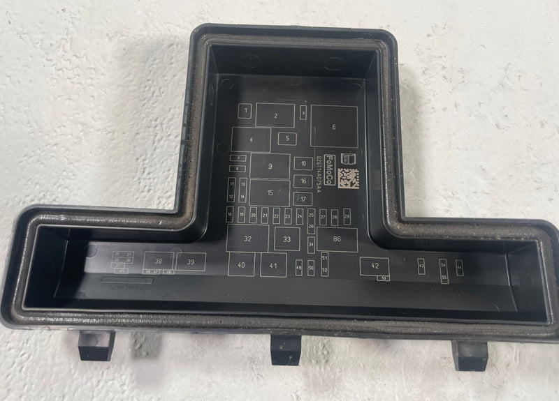 Load image into Gallery viewer, 2019 - 2023 FORD RANGER FUSE RELAY JUNCTION POWER DISTRIBUTION BOX 2.3L # 112172