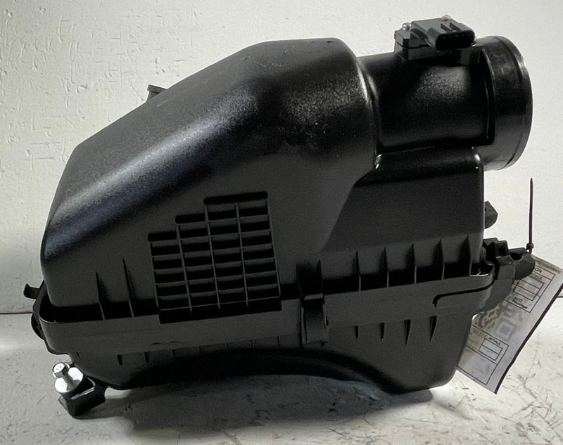 Load image into Gallery viewer, 2019-2025 HONDA PASSPORT ENGINE AIR INTAKE FILTER CLEANER BOX ASSEMBLY # 113403