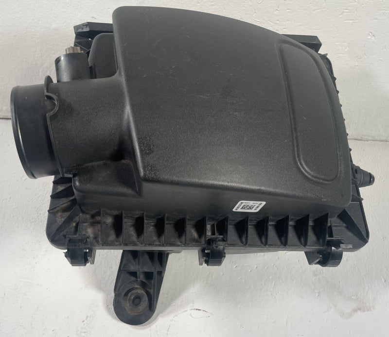 Load image into Gallery viewer, 19-23 FORD RANGER ENGINE AIR CLEANER INTAKE HOSUING BOX ASSEMBLY 2.3L # 112206