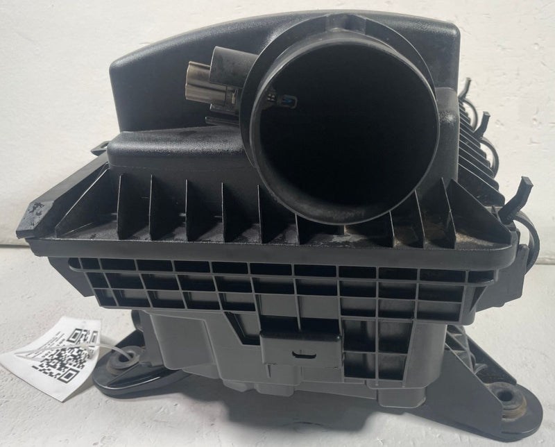 Load image into Gallery viewer, 19-23 FORD RANGER ENGINE AIR CLEANER INTAKE HOSUING BOX ASSEMBLY 2.3L # 112206