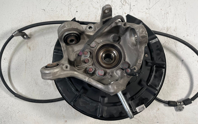 Load image into Gallery viewer, 2019-2025 HONDA PASSPORT REAR LEFT DRIVER SIDE SPINDLE KNUCKLE W/ HUB # 113399
