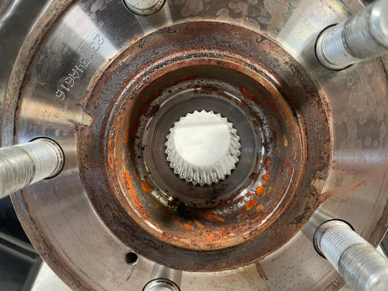 Load image into Gallery viewer, 19-25 HONDA PASSPORT FRONT RIGHT PASSENGER SIDE SPINDLE KNUCKLE W/ HUB # 113425