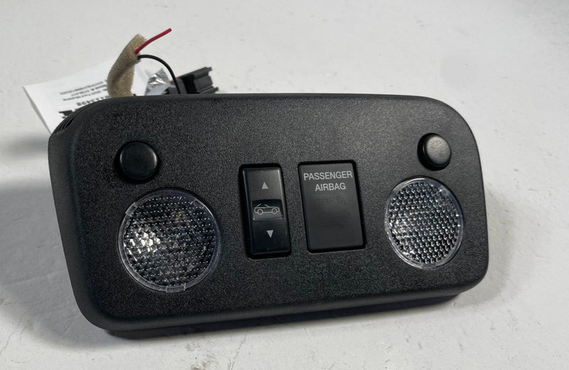 Load image into Gallery viewer, 15-23 FORD MUSTANG CONVERTIBLE FRONT ROOF CONSOLE DOME MAP LIGHT LAMP # 113498