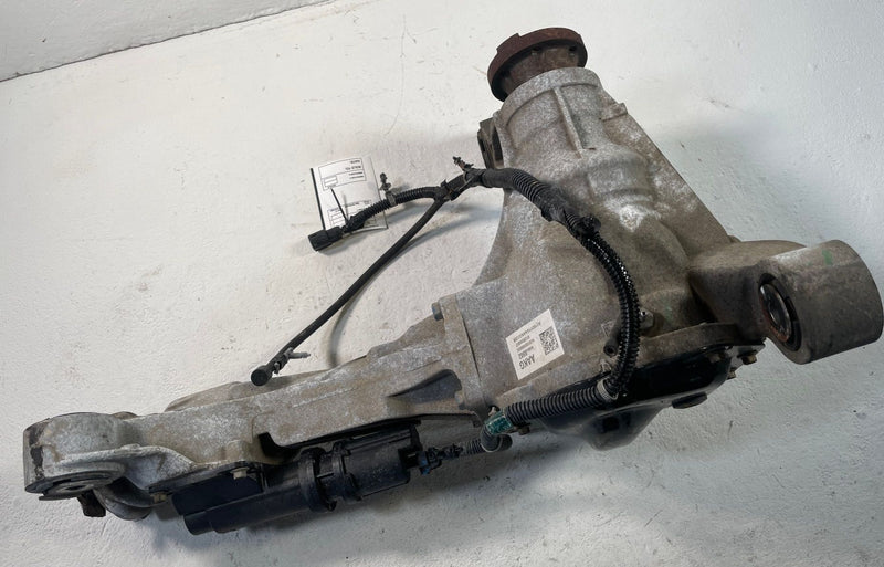 Load image into Gallery viewer, 19-20 CHEVROLET SILVERADO 1500 FRONT DIFFERENTIAL CARRIER ASSEMBLY 5.3L # 109445