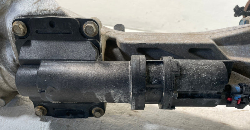 Load image into Gallery viewer, 19-20 CHEVROLET SILVERADO 1500 FRONT DIFFERENTIAL CARRIER ASSEMBLY 5.3L # 109445