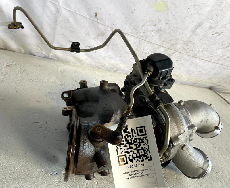 Load image into Gallery viewer, 2021 - 2026 HYUNDAI SANTA FE ENGINE EXHAUST MANIFOLD TURBOCHARGER 2.5L #113224