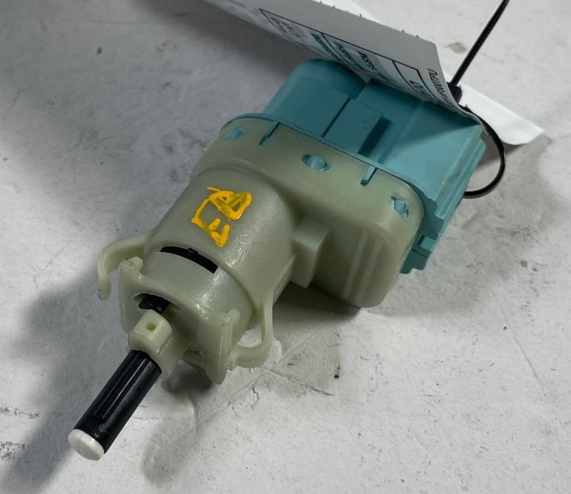 Load image into Gallery viewer, 2011-2023 FORD MUSTANG FRONT FLOOR BRAKE PEDAL LIGHT SWITCH SENSOR # 113499