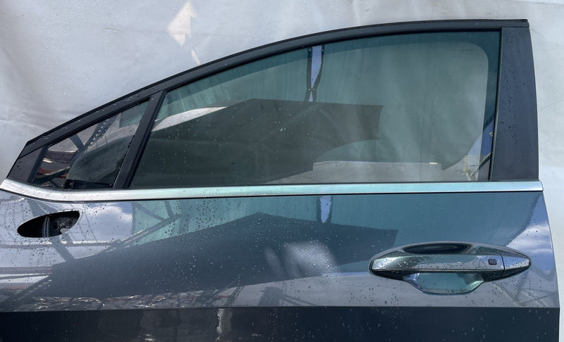 Load image into Gallery viewer, KIA SPORTAGE FRONT LEFT SIDE DOOR SHELL ASSEMBLY CHARCOAL (KDG) 23-26 # 113314