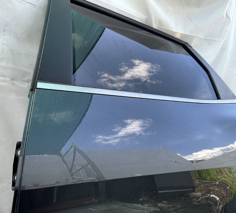 Load image into Gallery viewer, KIA SPORTAGE REAR LEFT SIDE DOOR SHELL ASSEMBLY CHARCOAL (KDG) 23-26 # 113313