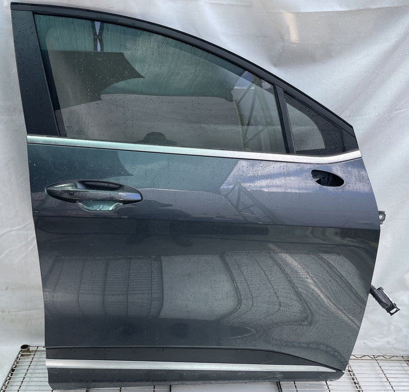 Load image into Gallery viewer, KIA SPORTAGE FRONT RIGHT SIDE DOOR SHELL ASSEMBLY CHARCOAL (KDG) 23-26 # 113315