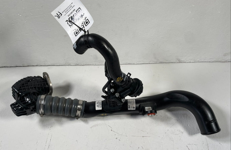 Load image into Gallery viewer, 19-23 GENESIS G70 RIGHT INTERCOOLER AIR INTAKE INLET HOSE TUBE PIPE 2.0L #108166